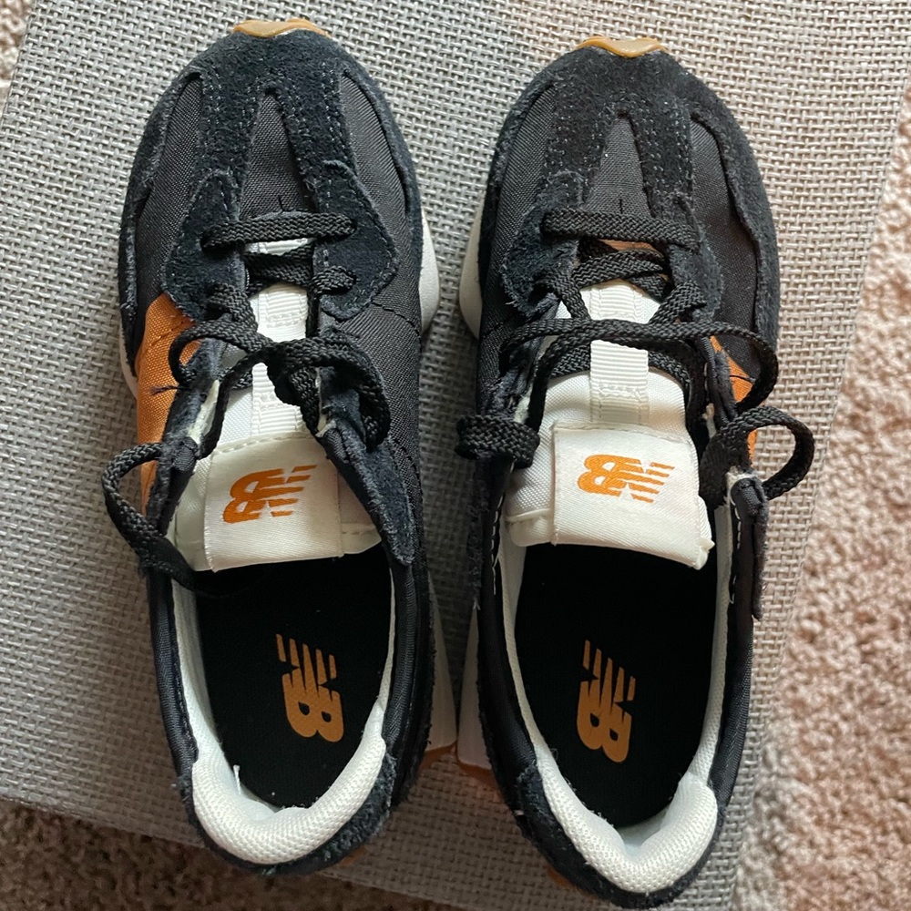 Boys sneakers